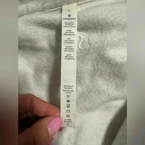 268. Lululemon light grey cotton jacket size 4 - Picture 2 of 5